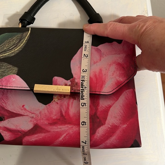 Adorable Ted Baker Floral Handbag - Picture 4 of 14